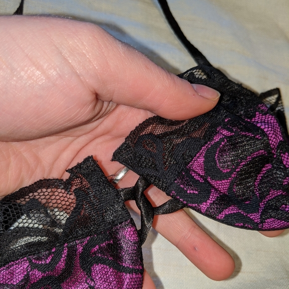 Purple black lace Victoria secret Gold label bra - Picture 4 of 10